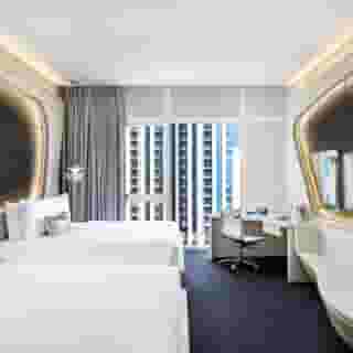 V hotel Curio Collection by Hilton, 4 of 5