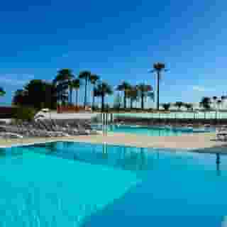 HL Miraflor Suites, 1 of 5