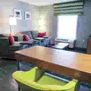 Hampton Inn & Suites Newtown, 1 of 5