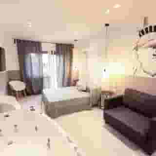 O.Effe. Global Suites at Vatican, 3 of 5