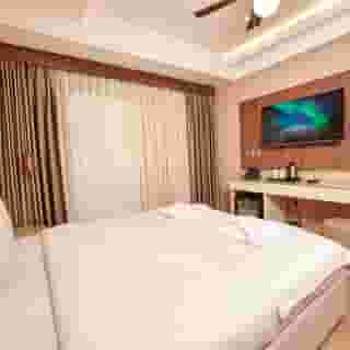 Saratoga Hotel, 1 of 5