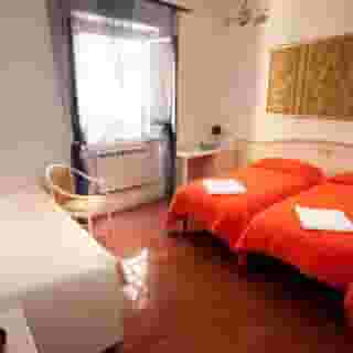 B & T Rooms Trani, 3 of 5