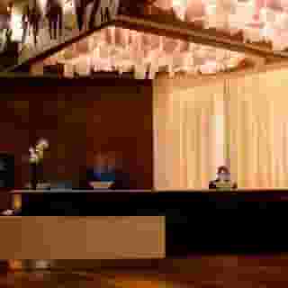 Hard Days Night, 4 of 5