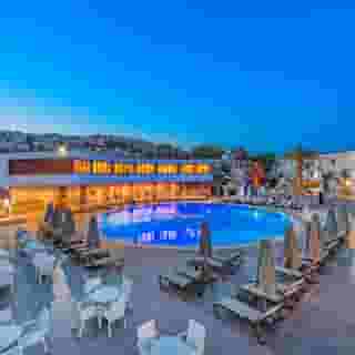 Bendis Beach, 1 of 5