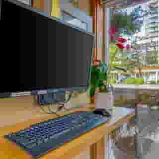 Econo Lodge Inn & Suites N. Vancouver, 5 of 5