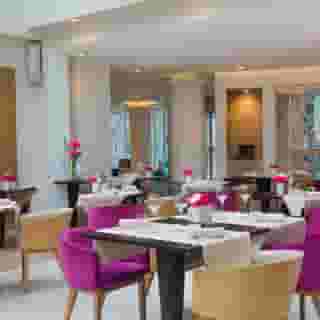 N'vY Manotel, 2 of 5