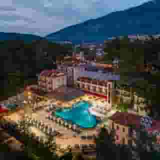 Hotel Pine Valley, 2 of 5