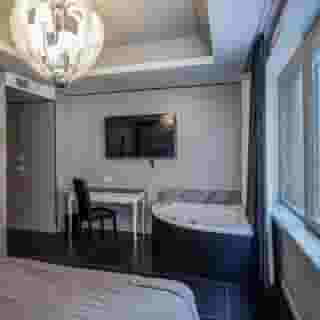 Partenope Relais, 2 of 5