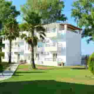 Cavos Beach House, 1 of 5