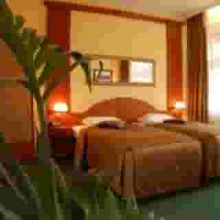 Royal Esprit, 5 of 5