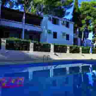 Lina Apartments, 2 of 5