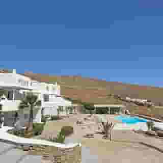 Yakinthos Residence, 4 of 5