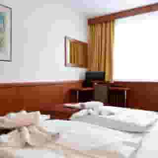 Olympik Tristar, 5 of 5