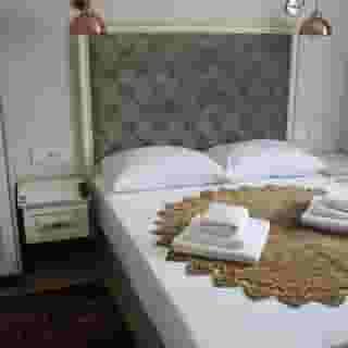 Good Night Hotel, 5 of 5