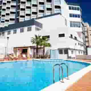 La Familia Gallo Rojo, 1 of 5