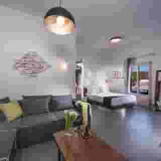 Avdou Collection, 5 of 5