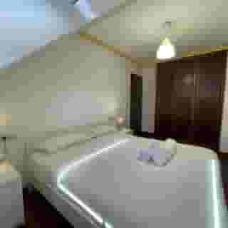 Cíes Suitel López de Neira 28, 1 of 5