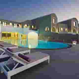 Acroterra Rosa Luxury Suites, 4 of 5