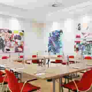 H15 Boutique, 4 of 5