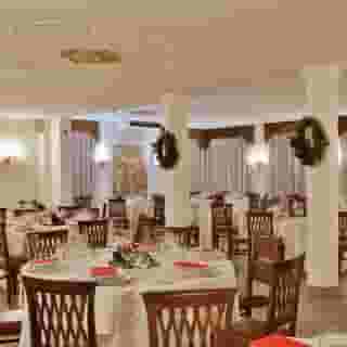 Windsor Savoia, 3 of 5