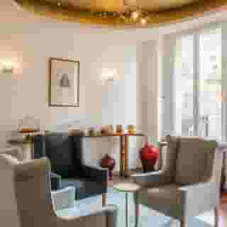 Lorette Astotel, 2 of 5