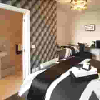 Hotel Anfield, 2 of 5