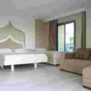 Breeze Beach Hotel, 5 of 5