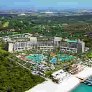Regnum Crown Hotel, 1 of 5