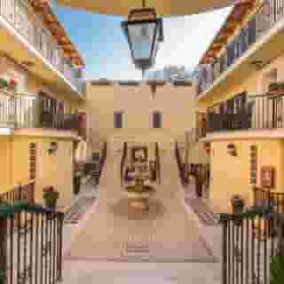 Aurelia Vatican Apartments, 2 of 5