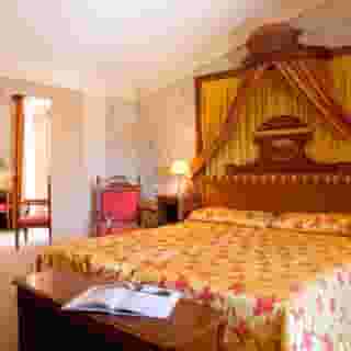 Monnaber Nou, 3 of 5