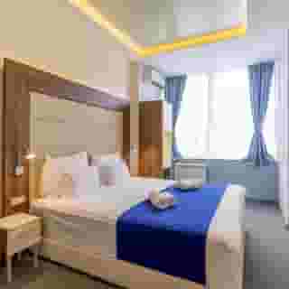 Privilege Suites by Central Park, 4 of 5