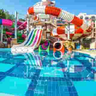 Laguna Park and Aqua Club, 2 of 5