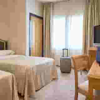 Macia Condor, 4 of 5