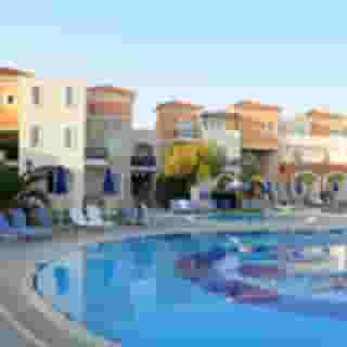 Chrispy Deluxe Wing, 2 of 5