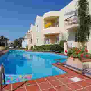 Lambrino Suites, 2 of 5