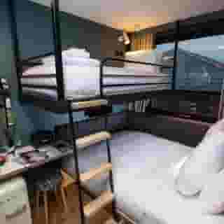 The Devlin Dublin, 4 of 5