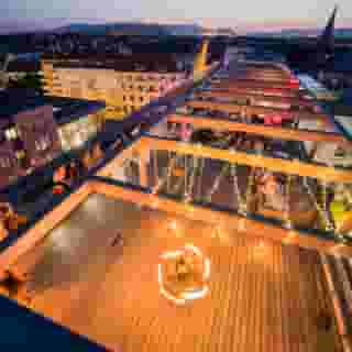 Dean's Home Budapest, 3 of 5