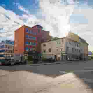 Enter Amalie Hotel, 4 of 5