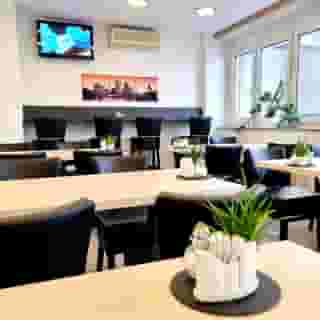 Adler Hotel Frankfurt, 2 of 5