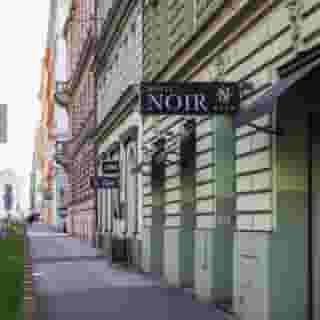 Hotel Noir, 4 of 5