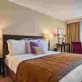 Warwick Paris, 4 of 5