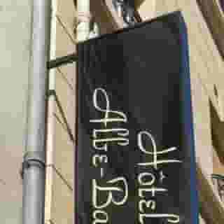Albe Bastille, 4 of 5