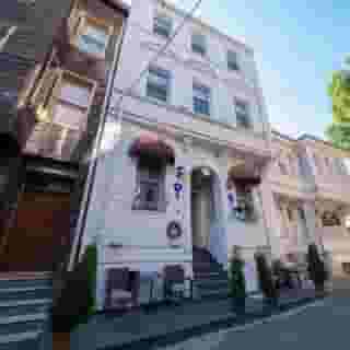 Solomon's Mansion Hotel, 2 of 5