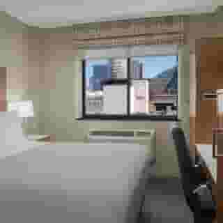 Holiday Inn Express Manhattan Midtown West, 2 of 5