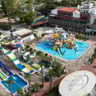 Club Aqua Plaza, 3 of 5