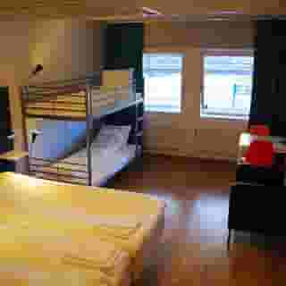 Spoton Hostel Sportsbar, 4 of 5