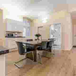 Upper Room Hotel, 5 of 5