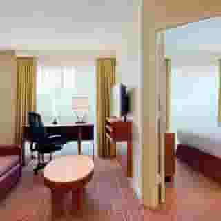 Hilton Suites Chicago/Magnificent Mile, 2 of 5