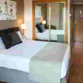 Catalonia Albeniz, 5 of 5