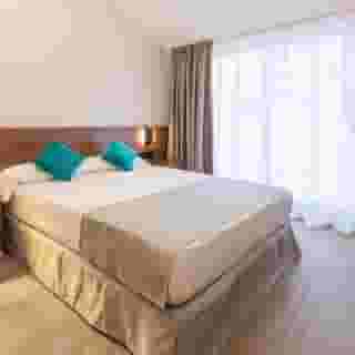 DWO Sirius Adults Only plus Barcelona Formula 1 Package, 4 of 5